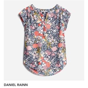Daniel Rainn floral blouse Size Large